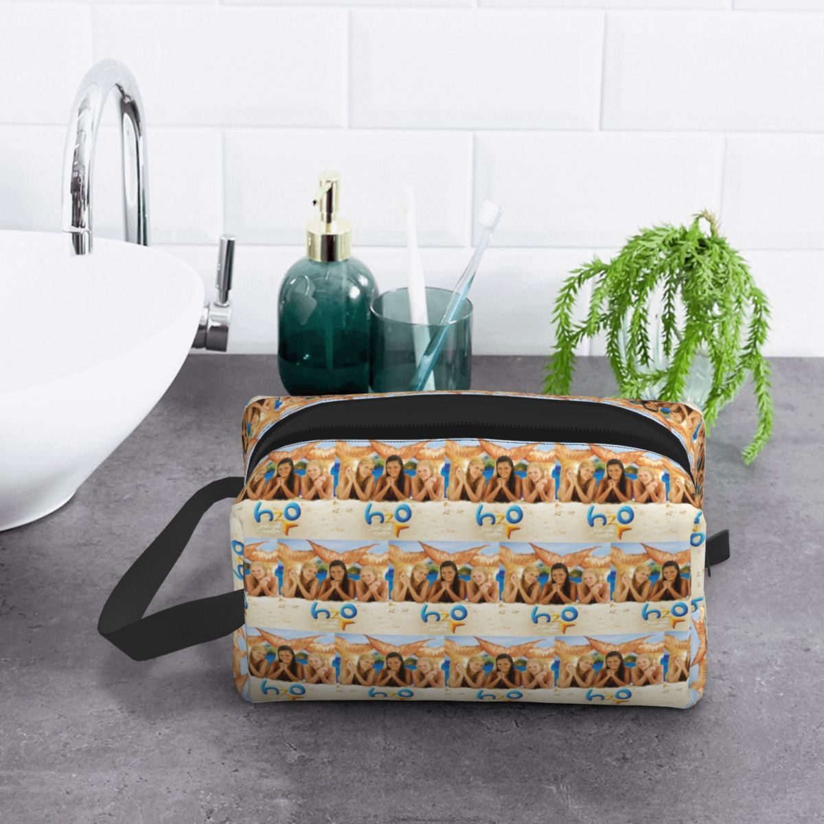 H2O Just Add Water Makeup Bag  - đánh giá và giá Just Beauty Makeup